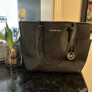 Michael Kors fashion black handbag